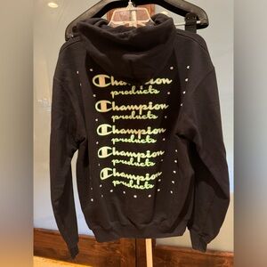 Champions Hoodie size M